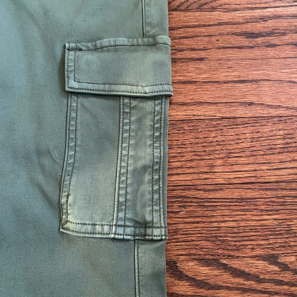 SPANX Stretch Twill Ankle Cargo Pant Soft Sage Size Large - Picture 4 of 12
